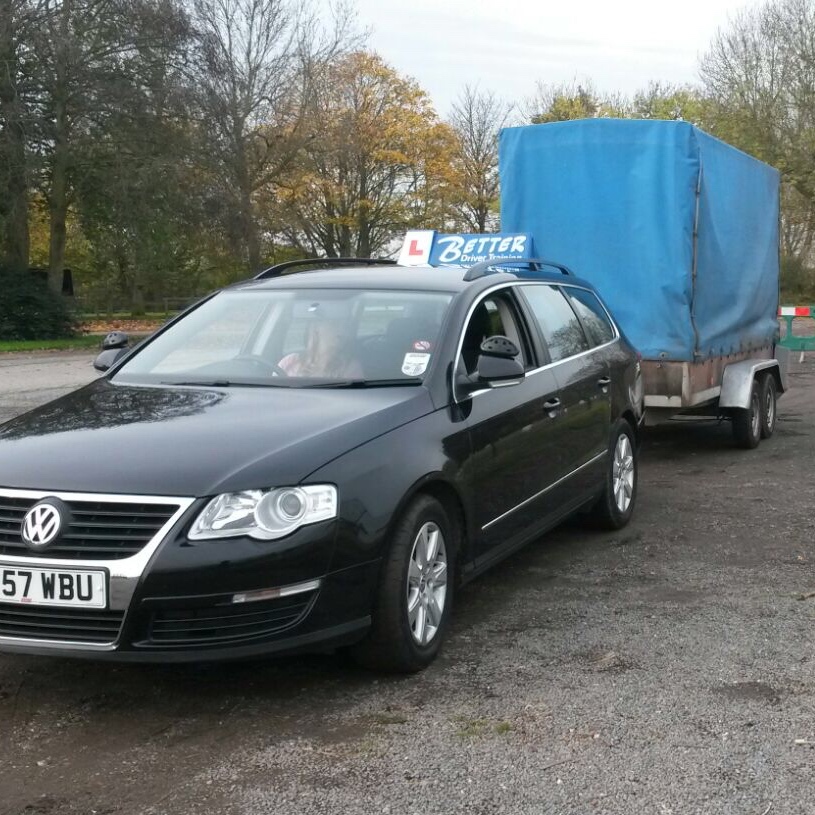 Towing legally, b+e, Horse box, trailer, tow, towing licence, caravan, driving licence, driving instructor, driving school